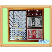 Domino game set